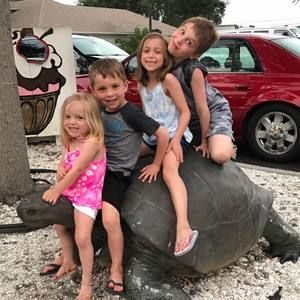 Meet your Posher, Lindsay